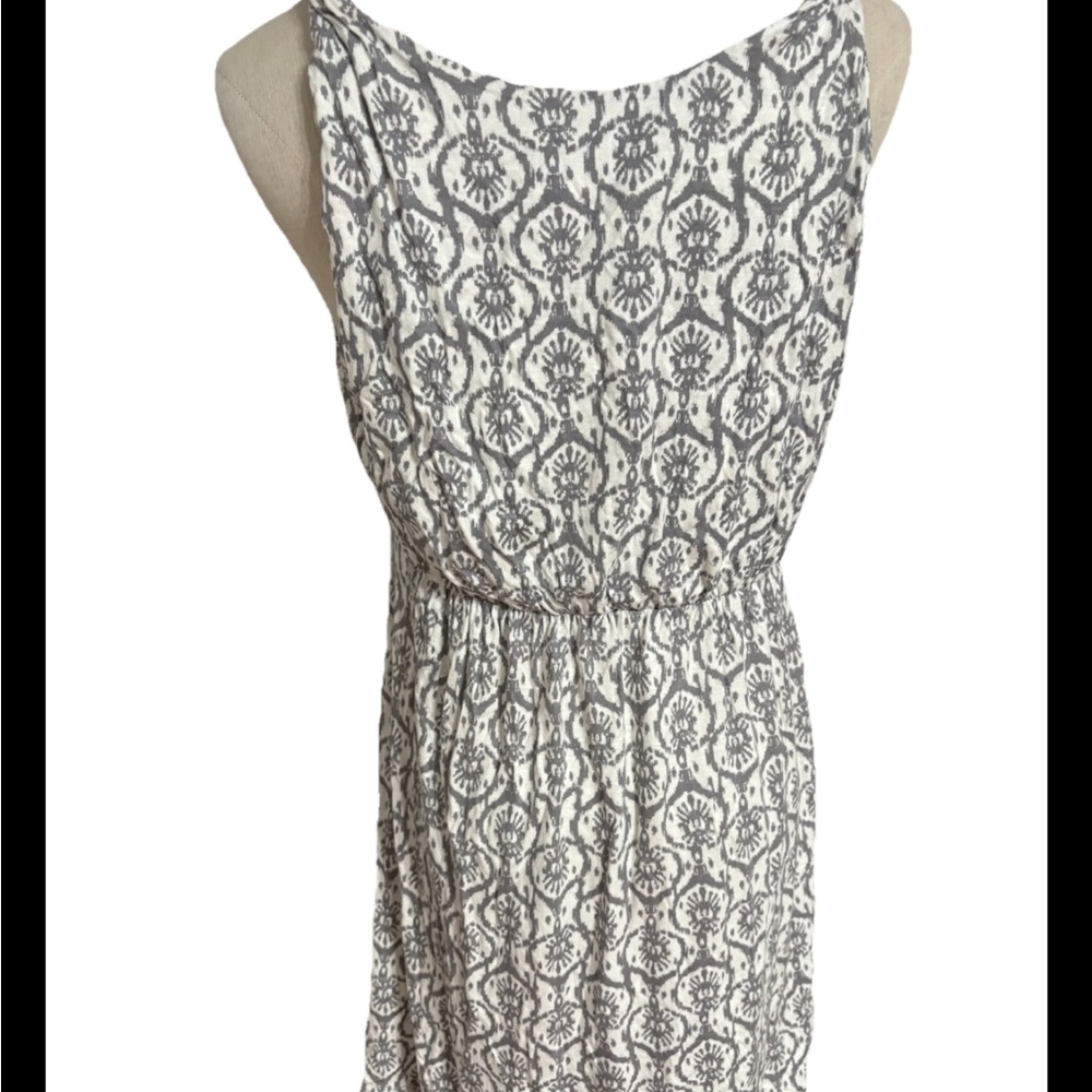 Banana Republic petite Women's PL Aztec Print White Gray Twisted Tank Top - Picture 2 of 10